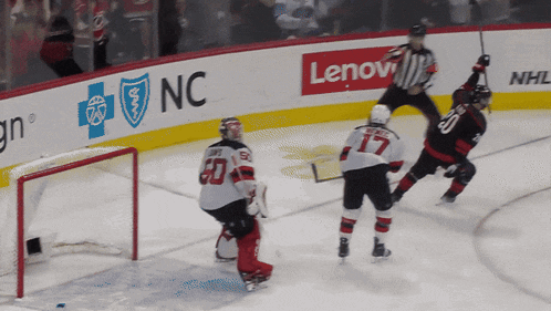 a hockey player with the number 17 on his back