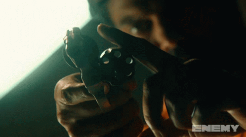 बंदूक़घूमना Arya GIF - बंदूक़घूमना Arya Enemy GIFs