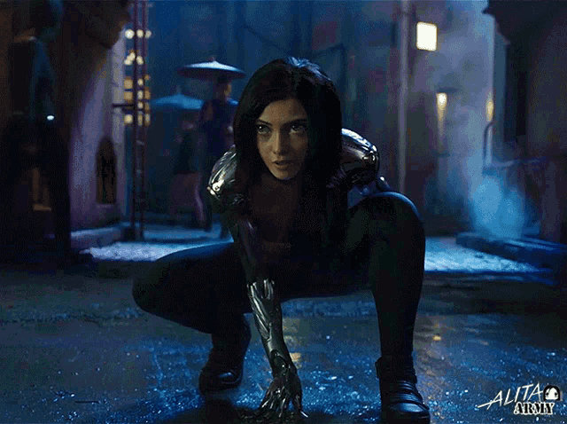 Standing Stand Up GIF - Standing Stand Up Alita Battle Angel GIFs