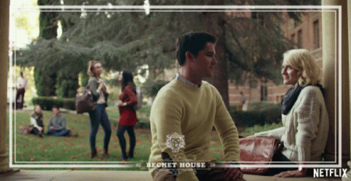 Bechet House Campus GIF - Bechet House Campus College GIFs