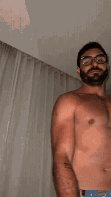Gizelly Tallesgripp GIF
