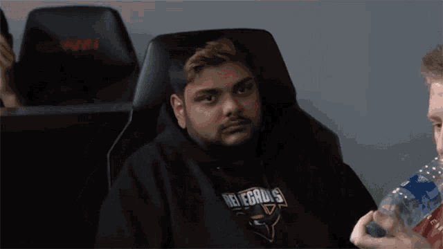 Serious Look Bored GIF - Serious Look Bored Nothing To Do GIFs