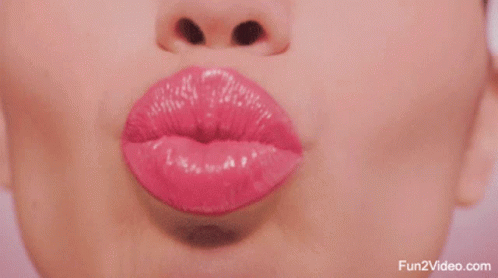 Hi Kiss GIF - Hi Kiss Kiss Mark GIFs