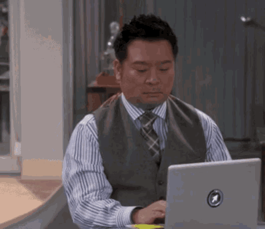 Busy I Dont Care GIF - Busy I Dont Care Elliot GIFs