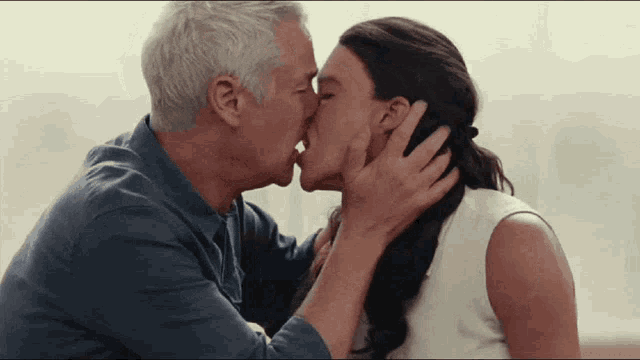 Kiss Michelle Rodriguez Kiss GIF - Kiss Michelle Rodriguez Kiss GIFs