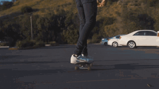 Skateboarding Carson Lueders GIF - Skateboarding Carson Lueders Skateboard Stunt GIFs