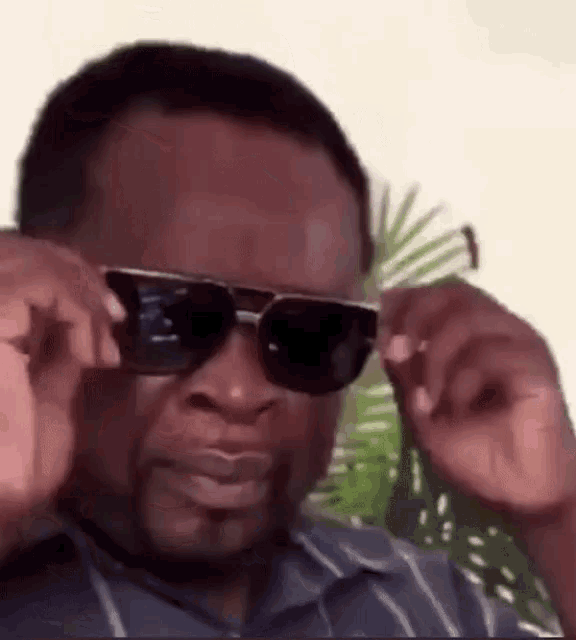 Sunglasses Off Sunglasses GIF - Sunglasses Off Sunglasses On GIFs