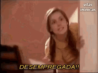 a girl is peeking out of a door with the words " desempregada " written on the bottom