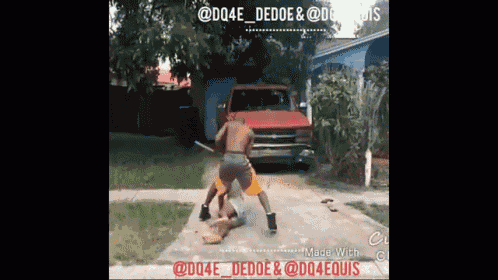 two men are fighting in front of a red van in a video that was made with @d04e_dedoe & @d04equis