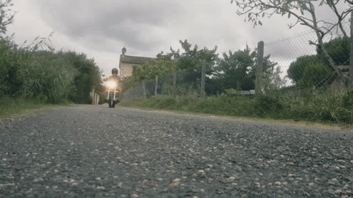 Carmaux Trevien GIF - Carmaux Trevien Moto GIFs