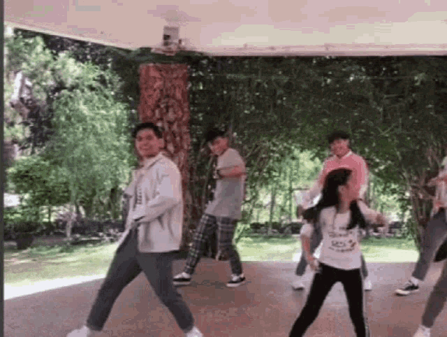 The Juans Dancing GIF - The Juans Dancing Shake It GIFs