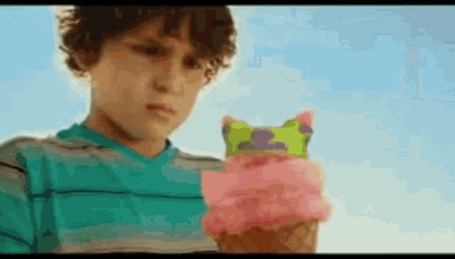 Throw Ice Cream Patrick Starr GIF - Throw Ice Cream Patrick Starr Spongebob Movie GIFs