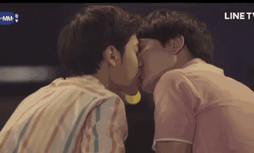 Korean Kissing GIF - Korean Kissing Gay GIFs