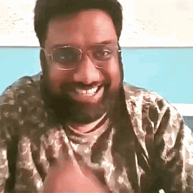 Laughing Manan Desai GIF - Laughing Manan Desai Comedy Talk Show GIFs