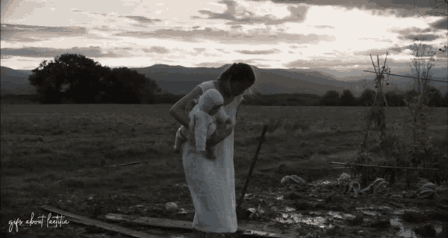 Laetitia Laetitiacasta GIF