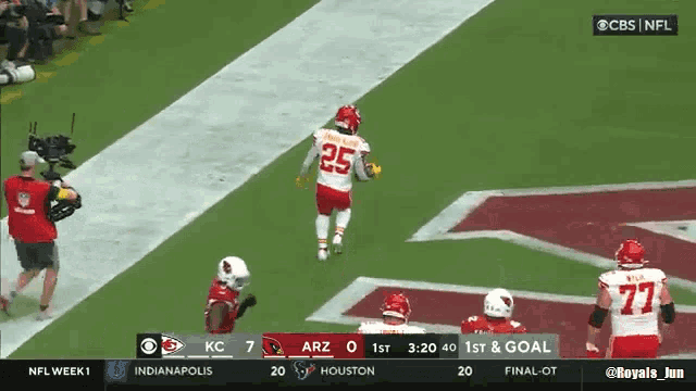 a football player with the number 25 on his back