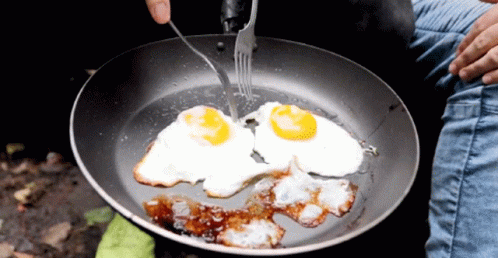 жареныеяйцанаогне Fried Eggs On Fire GIF - жареныеяйцанаогне Fried Eggs On Fire Fried Eggs GIFs