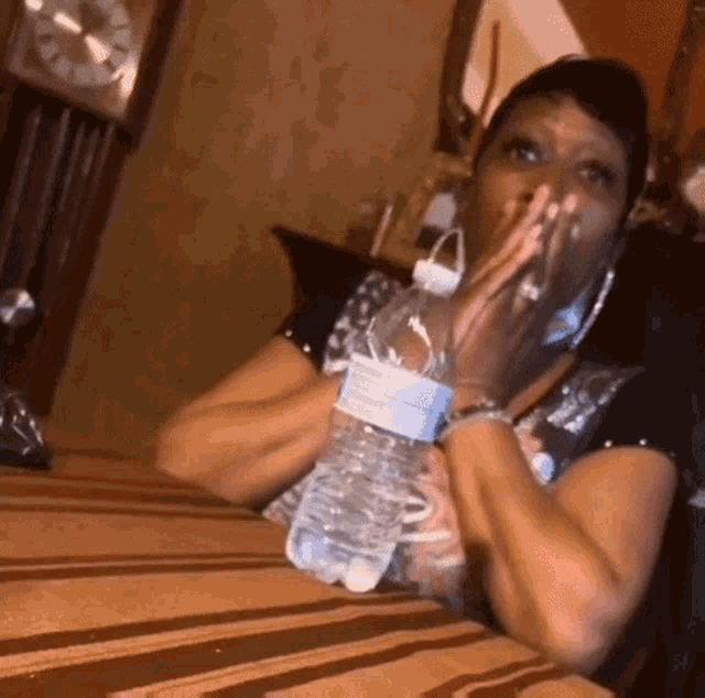 Lady Shocked GIF - Lady Shocked Whoa GIFs