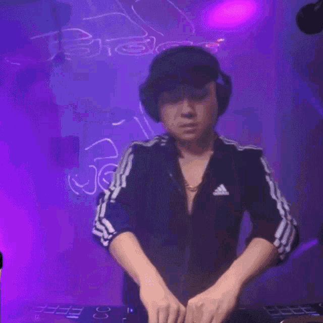 Mixing Dancing GIF - Mixing Dancing Stanley Li GIFs