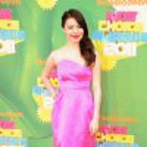 Miranda Cosgrove Pink GIF - Miranda Cosgrove Pink Dress GIFs