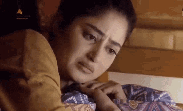 Crying Sajal Ali GIF - Crying Sajal Ali Aina GIFs
