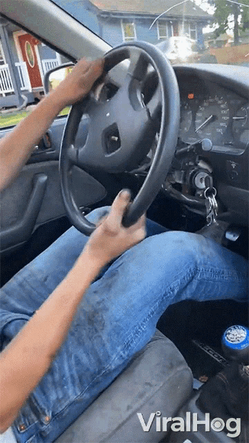 Broken Steering Wheel Viralhog GIF - Broken Steering Wheel Viralhog Steering Wheel Came Off GIFs