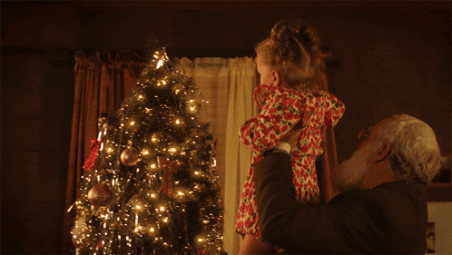 Star On Tree Brenda Lee GIF - Star On Tree Brenda Lee Rockin’ Around The Christmas Tree Song GIFs