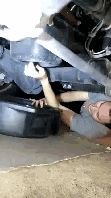 Funny Cars GIF - Funny Cars Oil GIFs