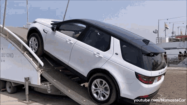 Land Rover Discovery Sport Rover GIF - Land Rover Discovery Sport Discovery Sport Land Rover GIFs