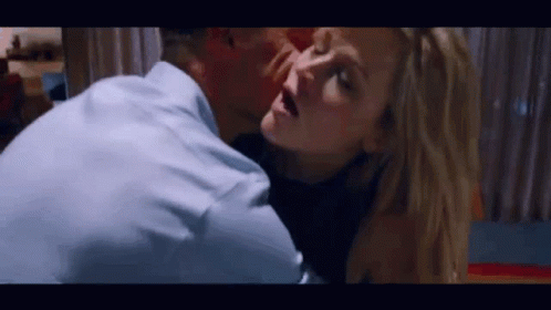 Thismeanswar Kiss GIF - Thismeanswar Kiss Reese Witherspoon GIFs