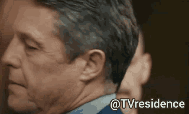 a close up of a man 's face with a caption that says ' @tvresidence '