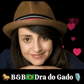 a woman wearing a hat with the words b & b dra do gado