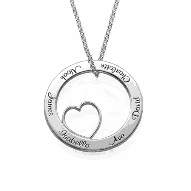 a silver necklace with the names thomas isabella and lucas engraved on it