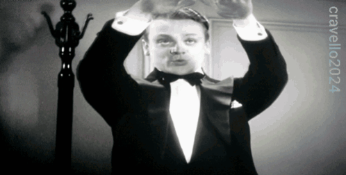 Nice Body Hot Woman GIF - Nice Body Hot Woman James Cagney GIFs