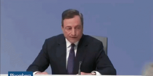 Mario Draghi Banchitalia Banca Centrale Europea Ti Meno Ti Picchio Economia Soldi GIF - European Central Bank Eu Bank GIFs