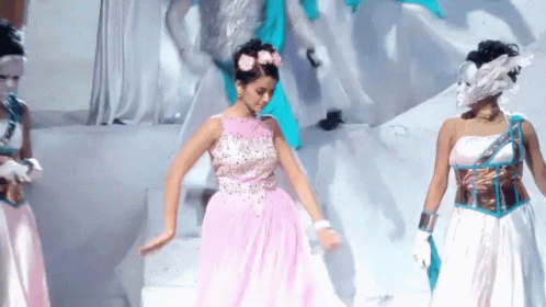 Helly Shah Performance GIF - Helly Shah Performance Stage Performance GIFs