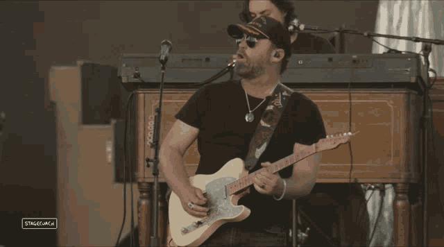 Playing Guitar Lee Brice GIF - Playing Guitar Lee Brice Stagecoach GIFs