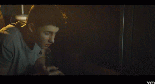 Shawn Mendes Sing GIF - Shawn Mendes Sing Serious GIFs