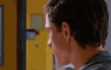 Peter Parker Spiderman Homecoming GIF - Peter Parker Spiderman Homecoming Turn GIFs