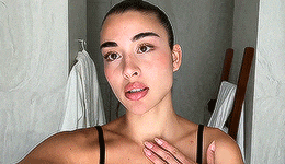 Helena Busch GIF