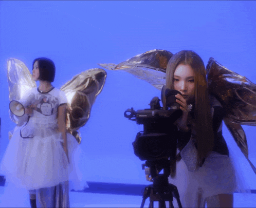 a panasonic camera is being used to take a picture