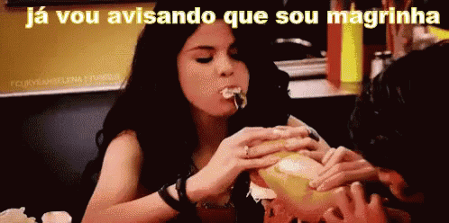 Sou Magra Mas Como Muito Magrinha GIF - Selena Gomez Eating Hungry GIFs