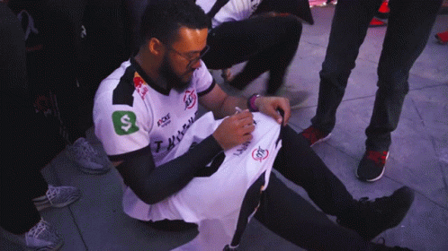 Autograph Signing GIF - Autograph Signing Appreciate GIFs