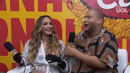 Laughing Claudia Leitte GIF - Laughing Claudia Leitte Carna Uol GIFs