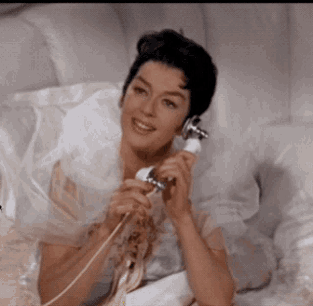 Auntie Mame Rosalind Russell Vivid GIF - Auntie Mame Rosalind Russell Vivid GIFs
