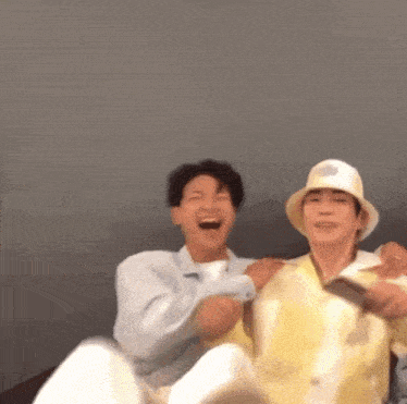 Shinee Kpop GIF - Shinee Kpop Laughing GIFs