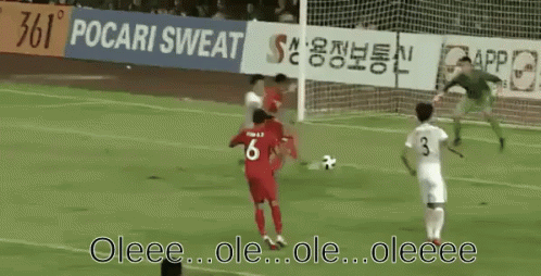 Sepakbola GIF - Gol Senang Riang GIFs