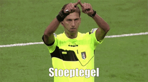 a man in a yellow shirt with the word stoeptegel on the front