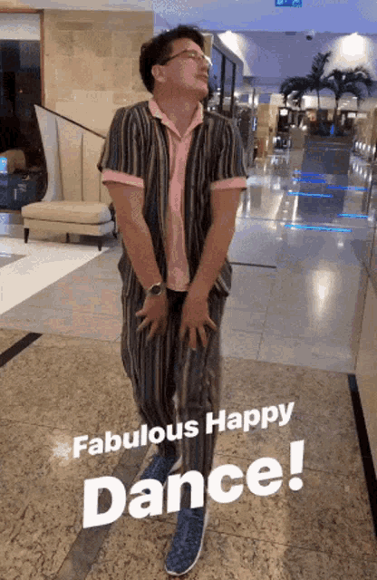 John Barrowman Fabulous GIF - John Barrowman Fabulous Happy Dance GIFs