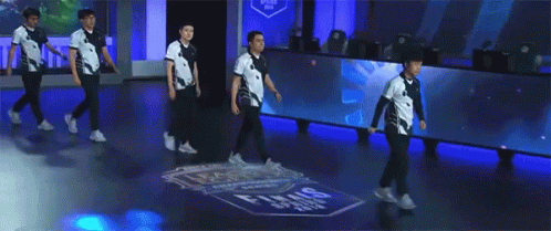 Entrance Welcome GIF - Entrance Welcome Preparing GIFs